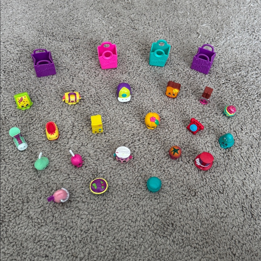 20 Shopkins Season 3 Bundle + 4 Baskets